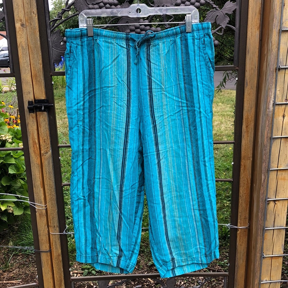 Orvis turquoise striped all cotton capri length pants size L